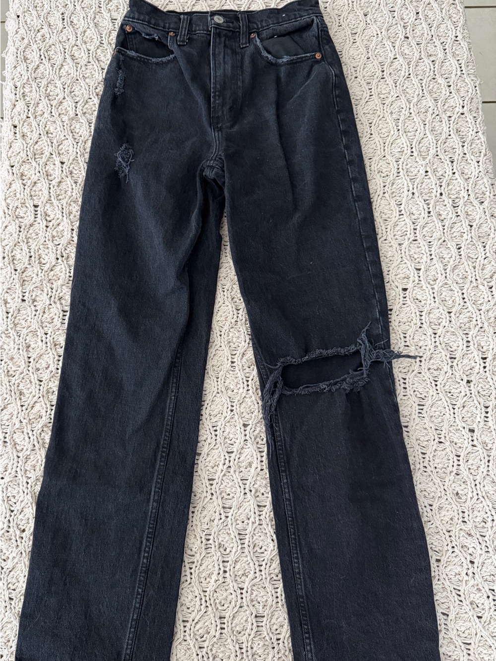 Abercrombie & Fitch Black 90s Straight Ultra High Rise